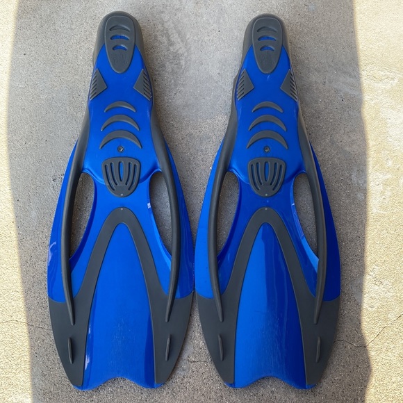 US divers pro flex fins - Picture 2 of 3